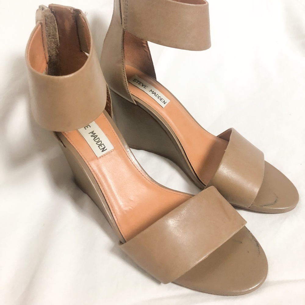 Steve Madden Tan Wedge Sandles